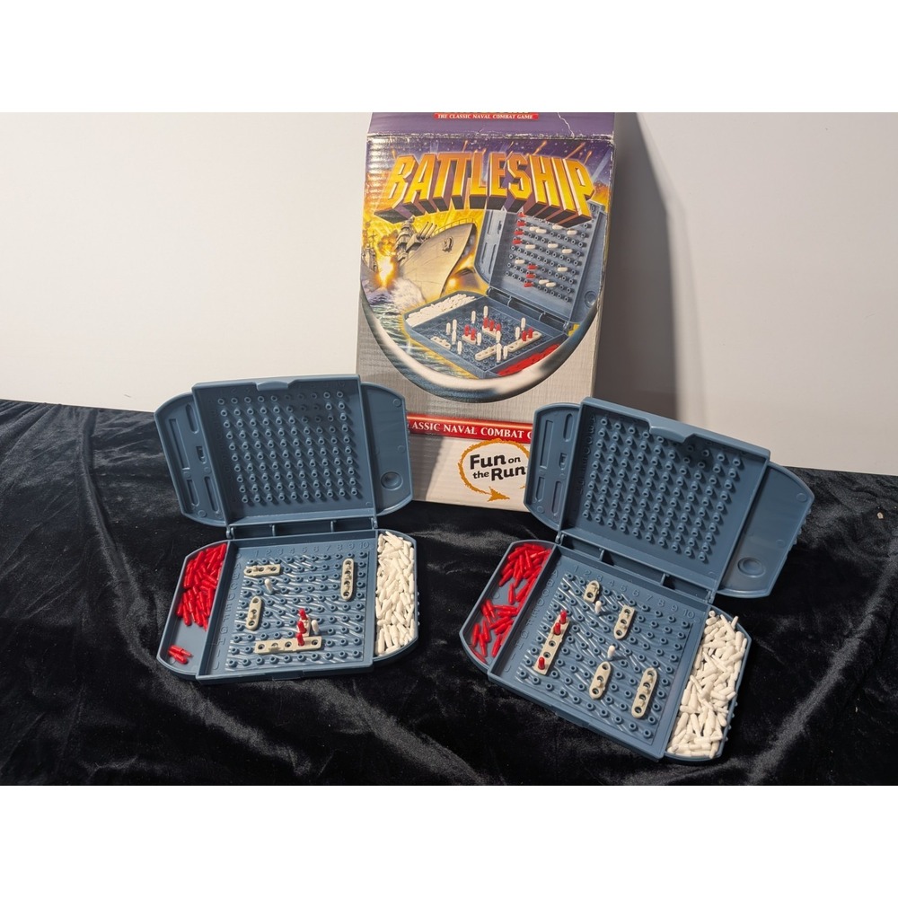 Battleship Fun on the Run‎ Travel Game 2005 Milton Bradley Hasbro Complete Box